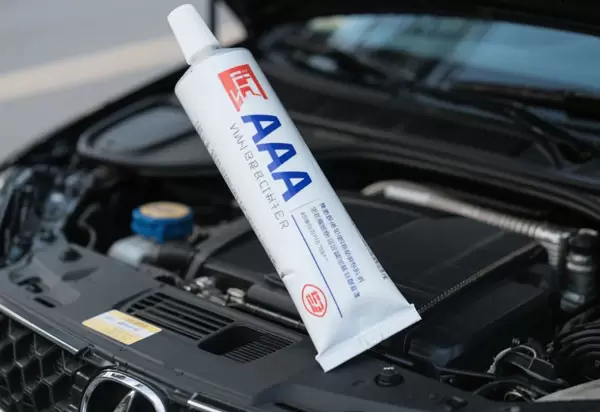 Are automotive body adhesives suitable for high and low temperature environments?